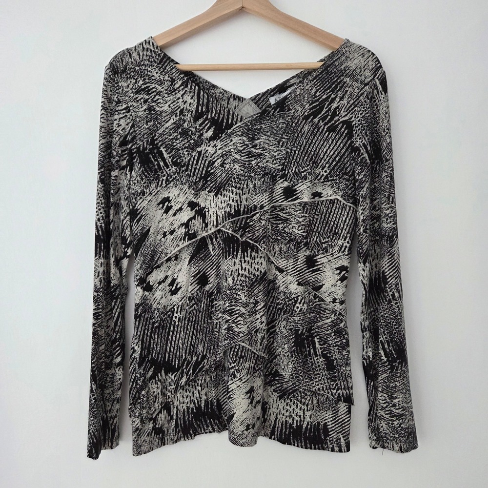 Adore V-Neck Top Black White Abstract Ruffle Tiered Long‎ Sleeve Womens Large